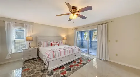 126/128 Avenida Veneccia Sarasota FL 34242