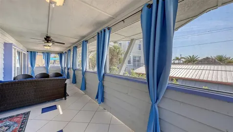 126/128 Avenida Veneccia Sarasota FL 34242