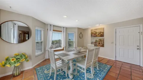 126/128 Avenida Veneccia Sarasota FL 34242