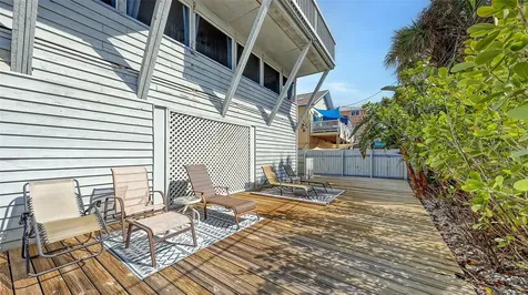126/128 Avenida Veneccia Sarasota FL 34242