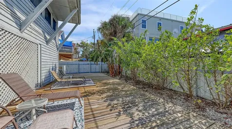 126/128 Avenida Veneccia Sarasota FL 34242