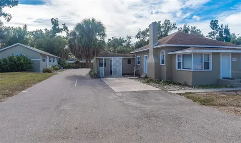 111 Avenida De La Isla Nokomis FL 34275