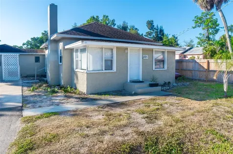 111 Avenida De La Isla Nokomis FL 34275