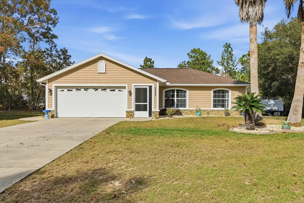 2435 W Lawrence Court Dunnellon FL 34434