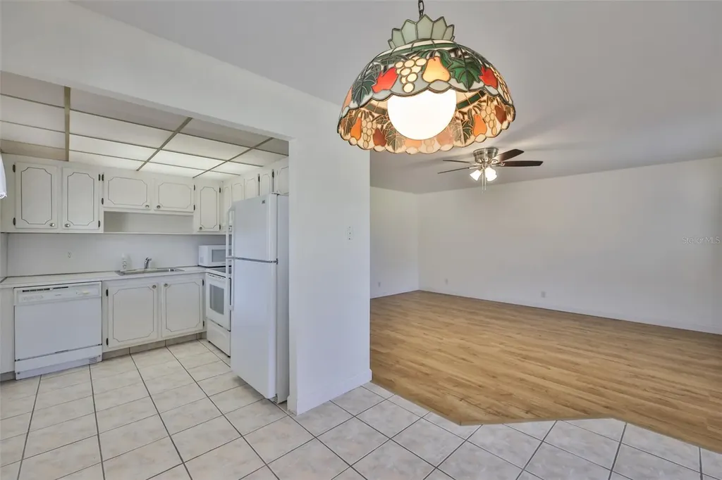 1811 Bedford Lane Sun City Center FL 33573