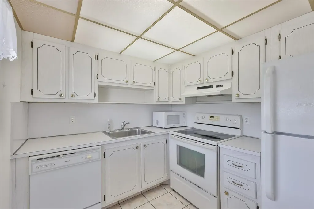 1811 Bedford Lane Sun City Center FL 33573