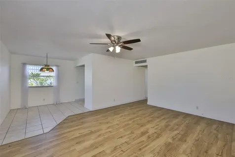 1811 Bedford Lane Sun City Center FL 33573