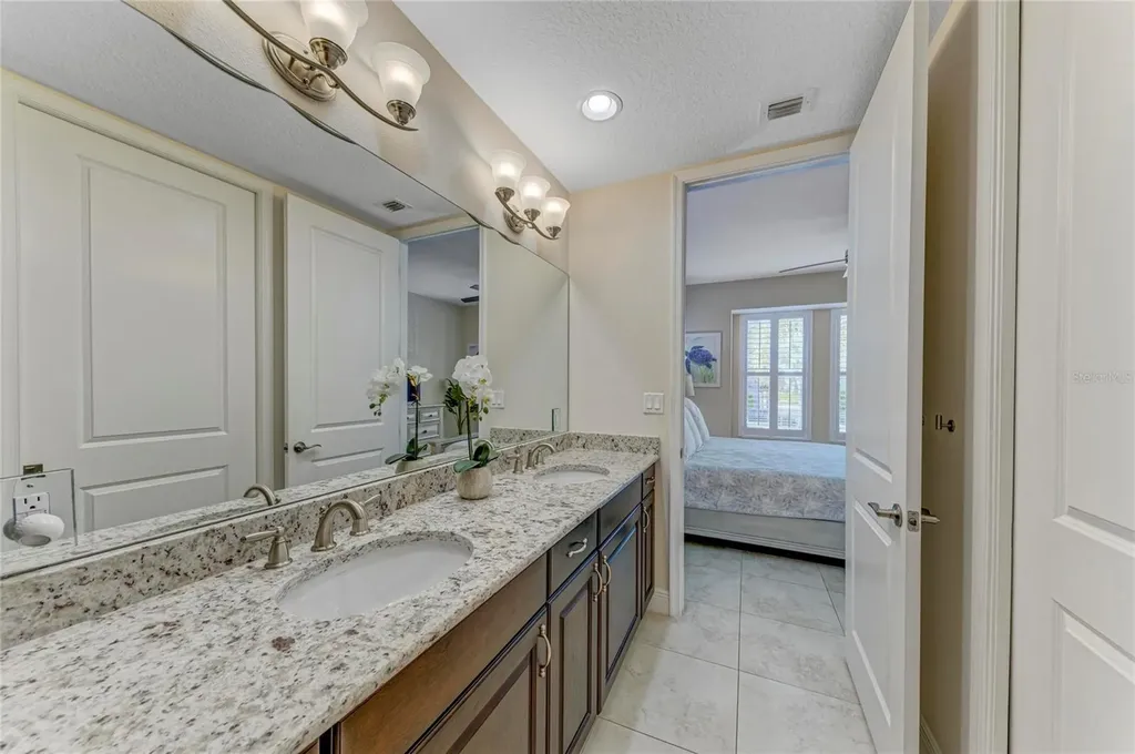 391 Aruba Circle Bradenton FL 34209