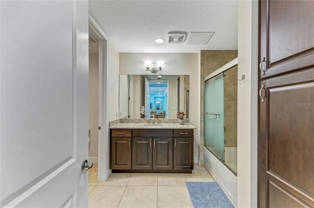 391 Aruba Circle Bradenton FL 34209