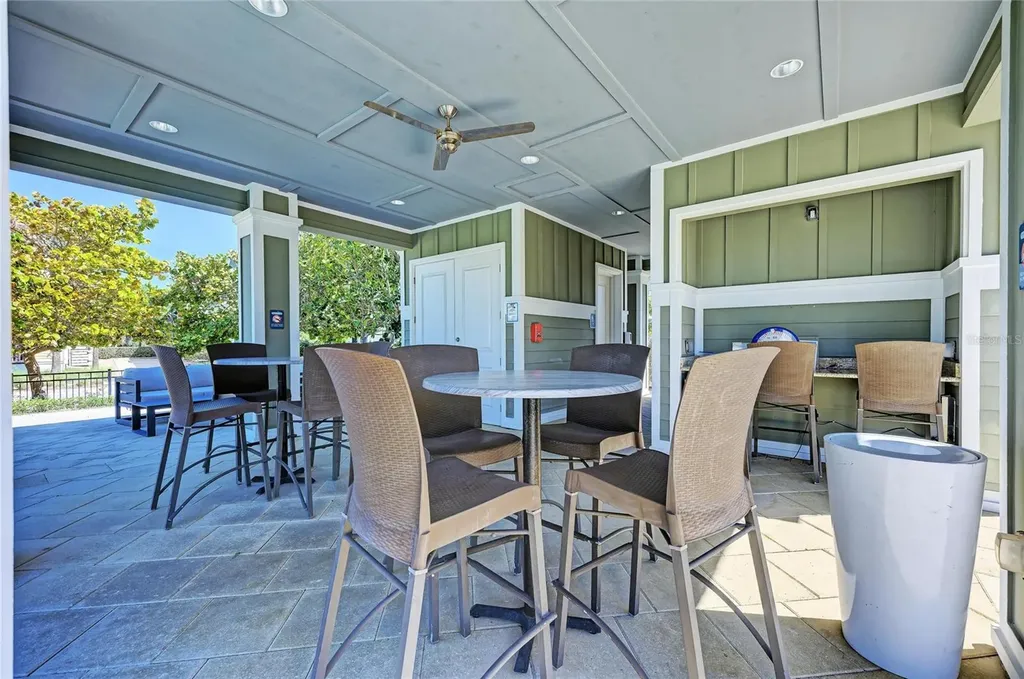 391 Aruba Circle Bradenton FL 34209