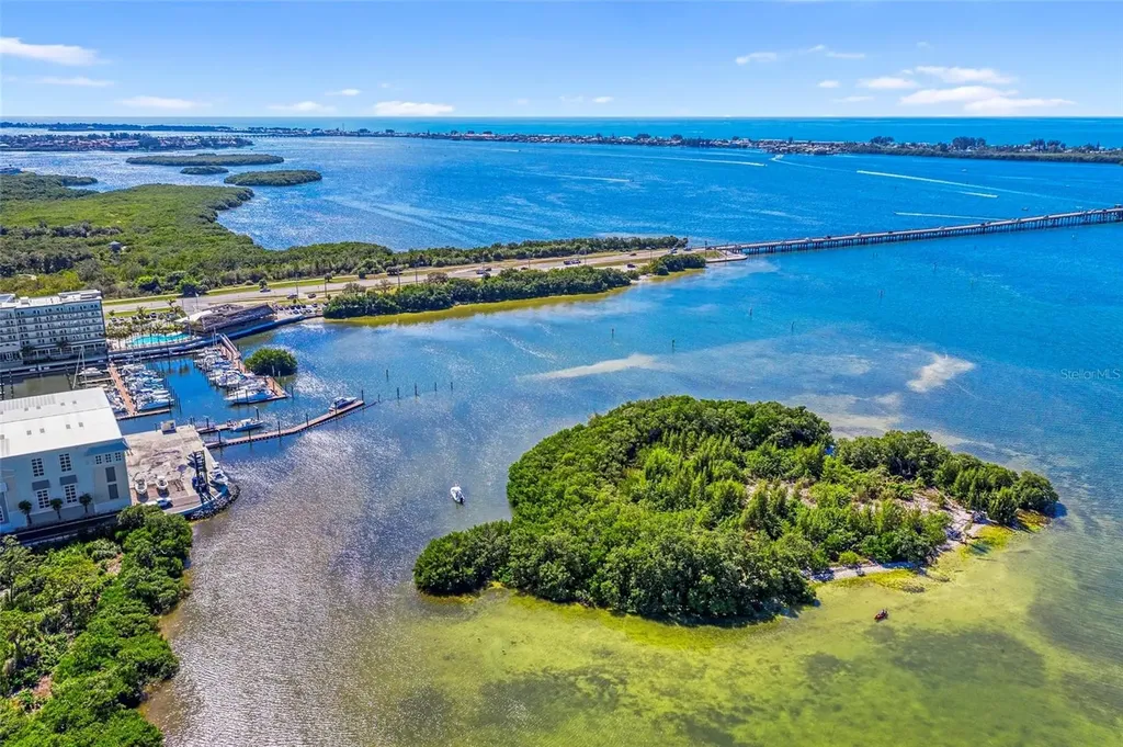 391 Aruba Circle Bradenton FL 34209