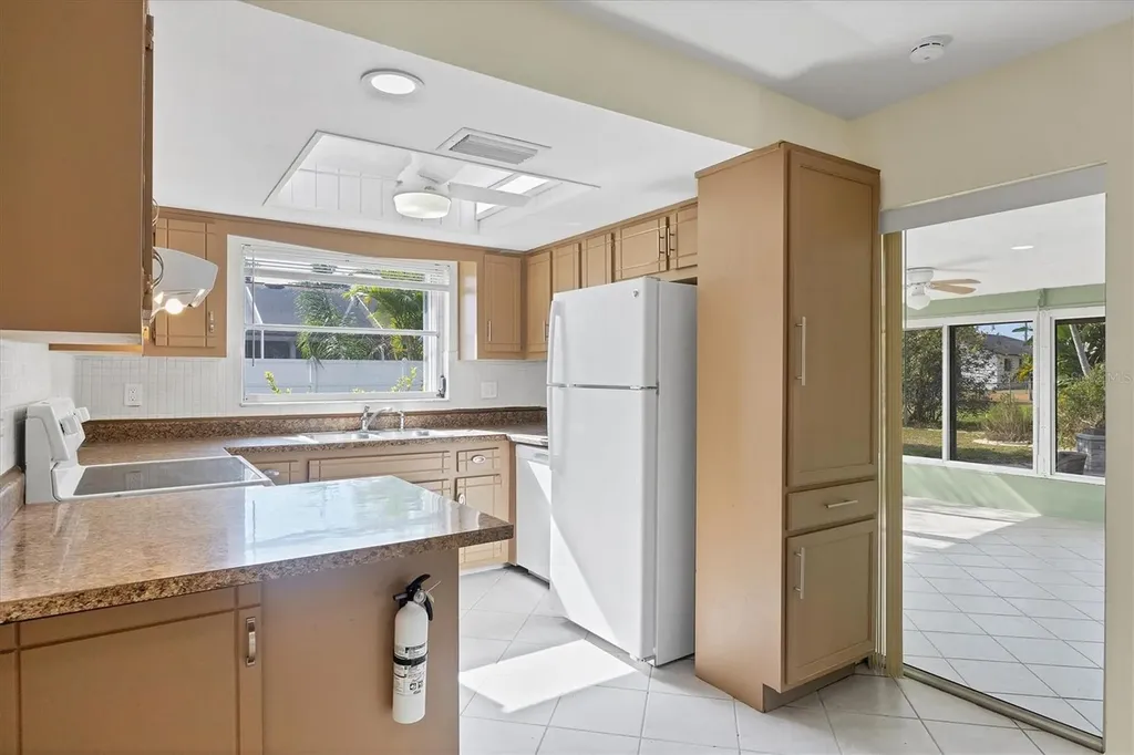 122 SE 41st Terrace Cape Coral FL 33904