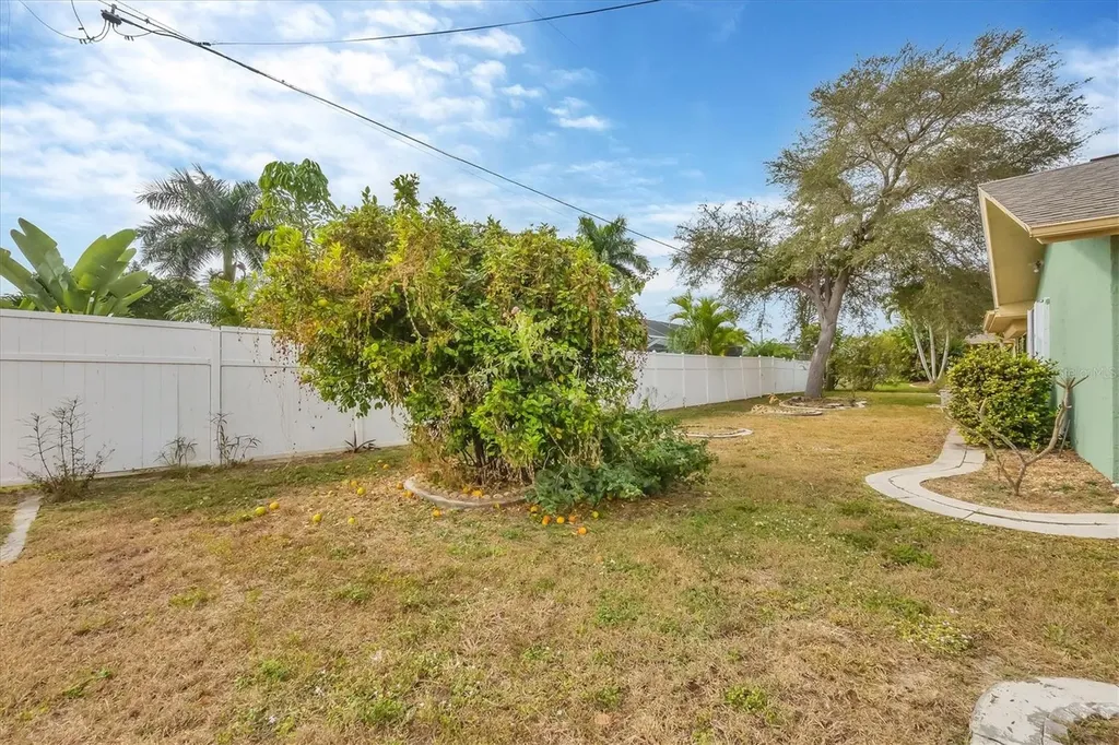 122 SE 41st Terrace Cape Coral FL 33904