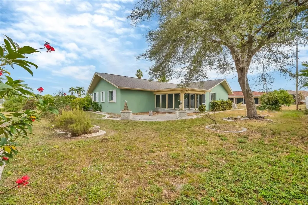 122 SE 41st Terrace Cape Coral FL 33904