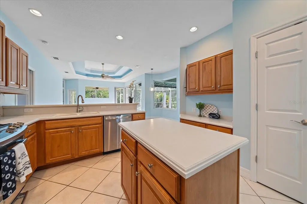6619 Pinefeather Court Bradenton FL 34203