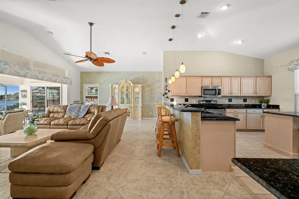 626 Cape Coral Parkway W Cape Coral FL 33914