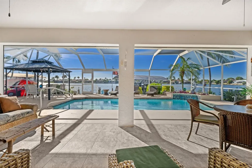 626 Cape Coral Parkway W Cape Coral FL 33914