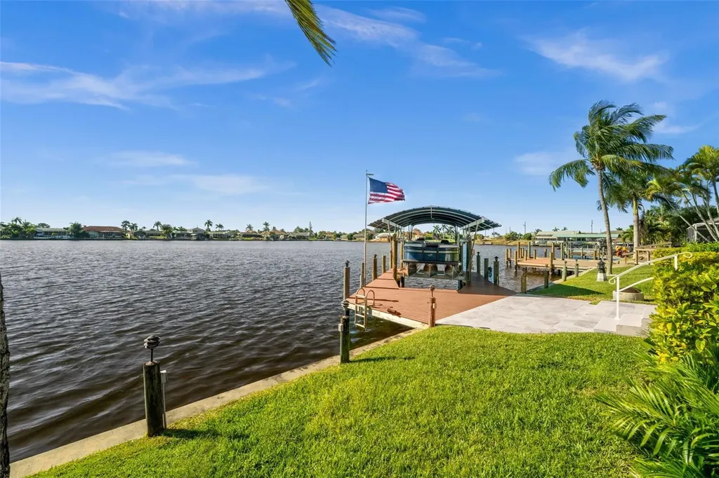 626 Cape Coral Parkway W Cape Coral FL 33914