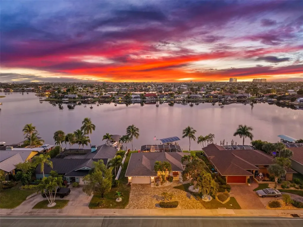 626 Cape Coral Parkway W Cape Coral FL 33914