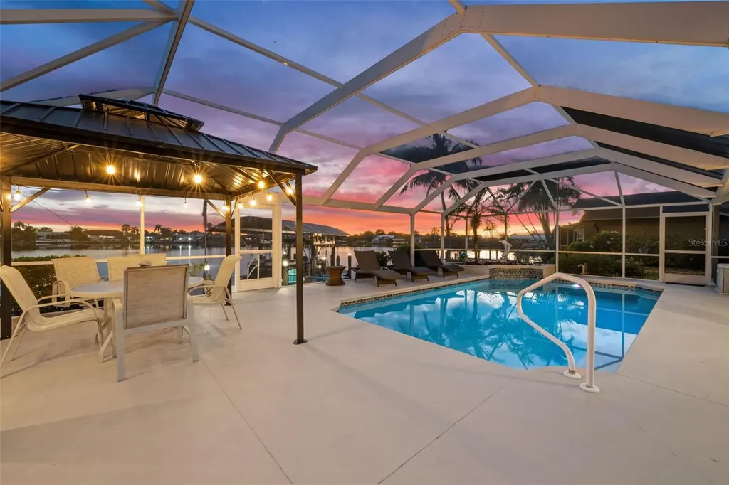 626 Cape Coral Parkway W Cape Coral FL 33914