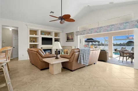 626 Cape Coral Parkway W Cape Coral FL 33914