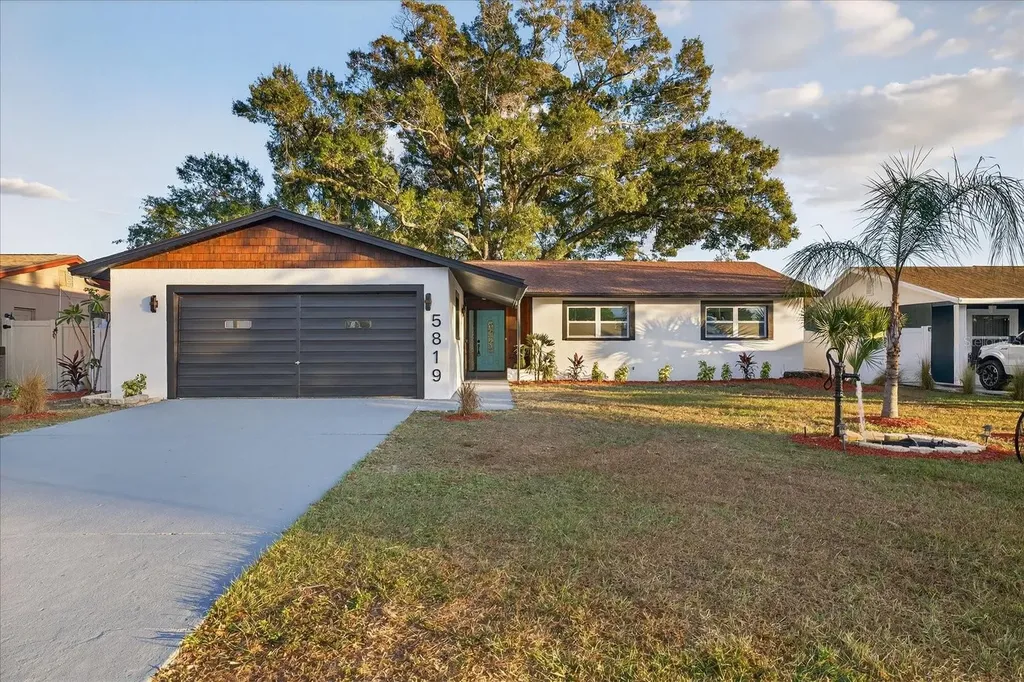 5819 Tampa Shores Boulevard Tampa FL 33615