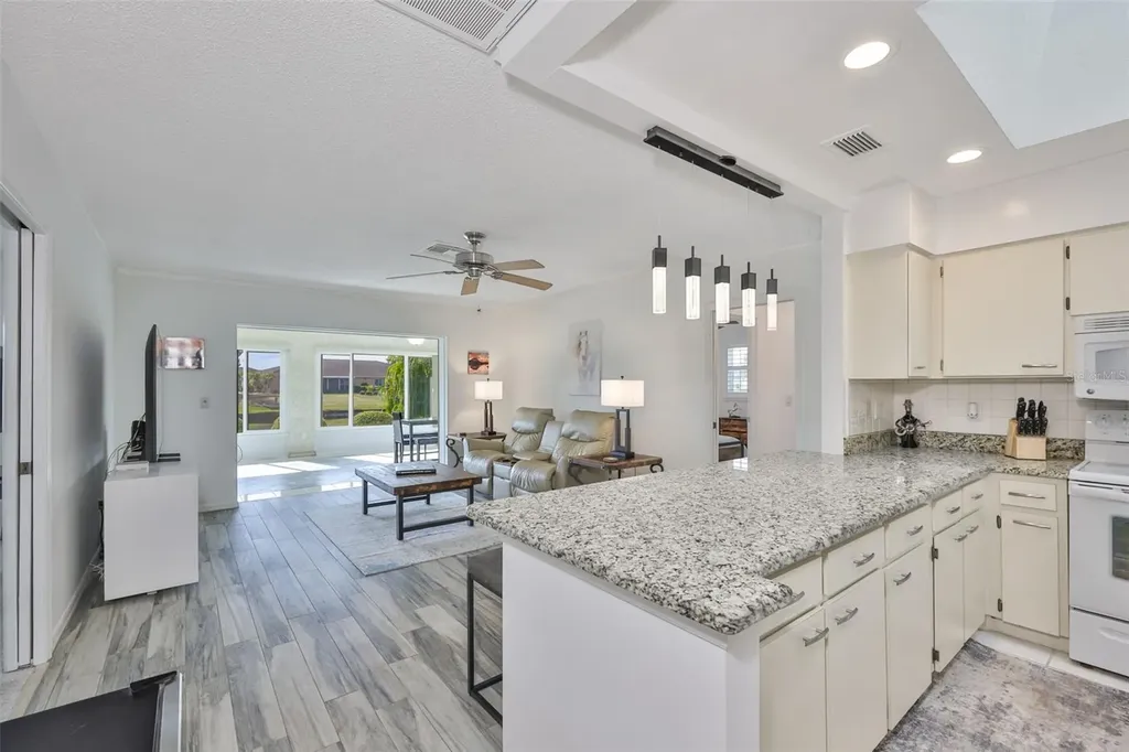 1506 Bentwood Drive Sun City Center FL 33573