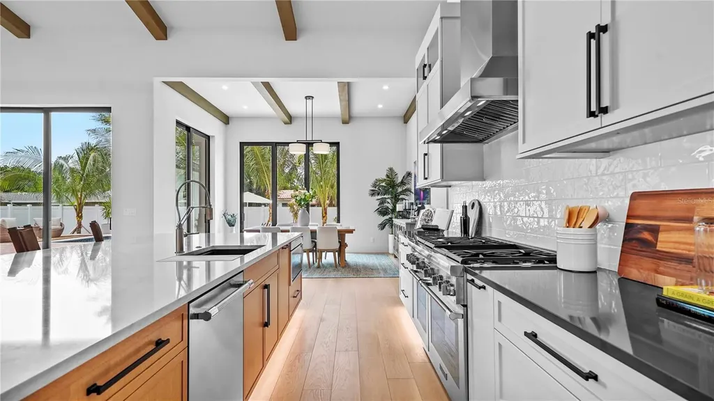 1915 Tulip Drive Sarasota FL 34239