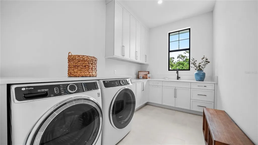 1915 Tulip Drive Sarasota FL 34239