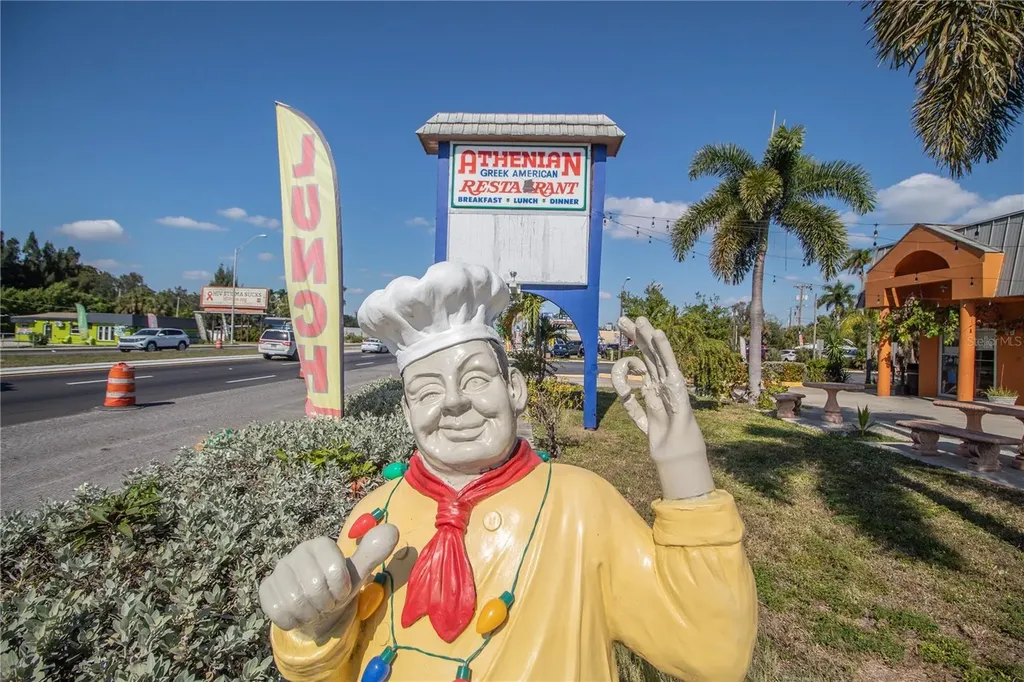 1130 N Tamiami Trail North Fort Myers FL 33903