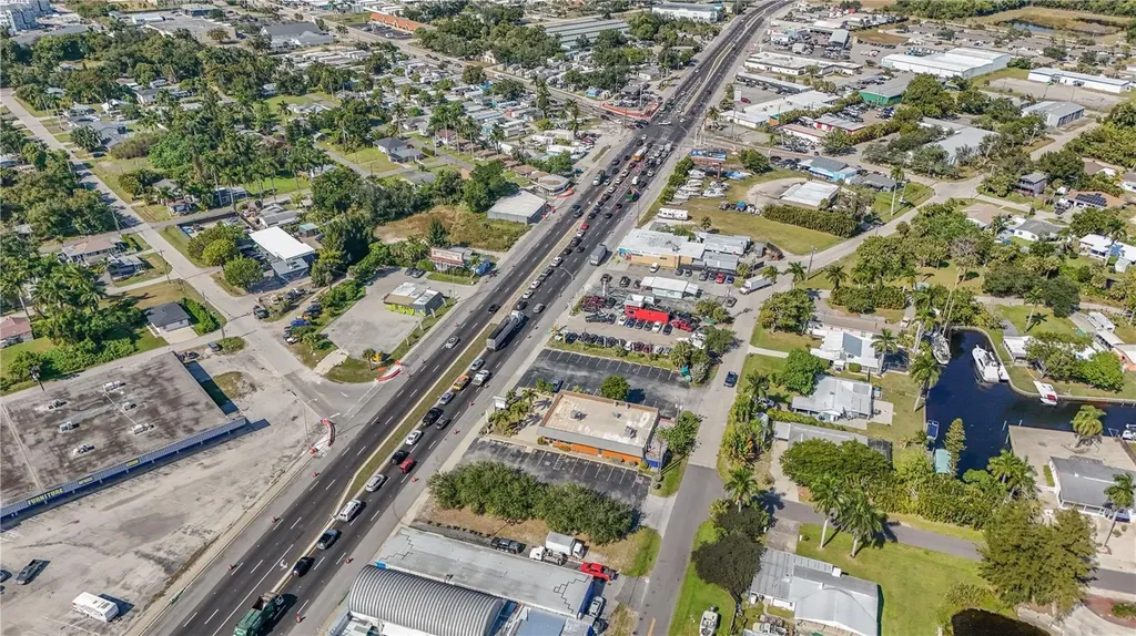 1130 N Tamiami Trail North Fort Myers FL 33903