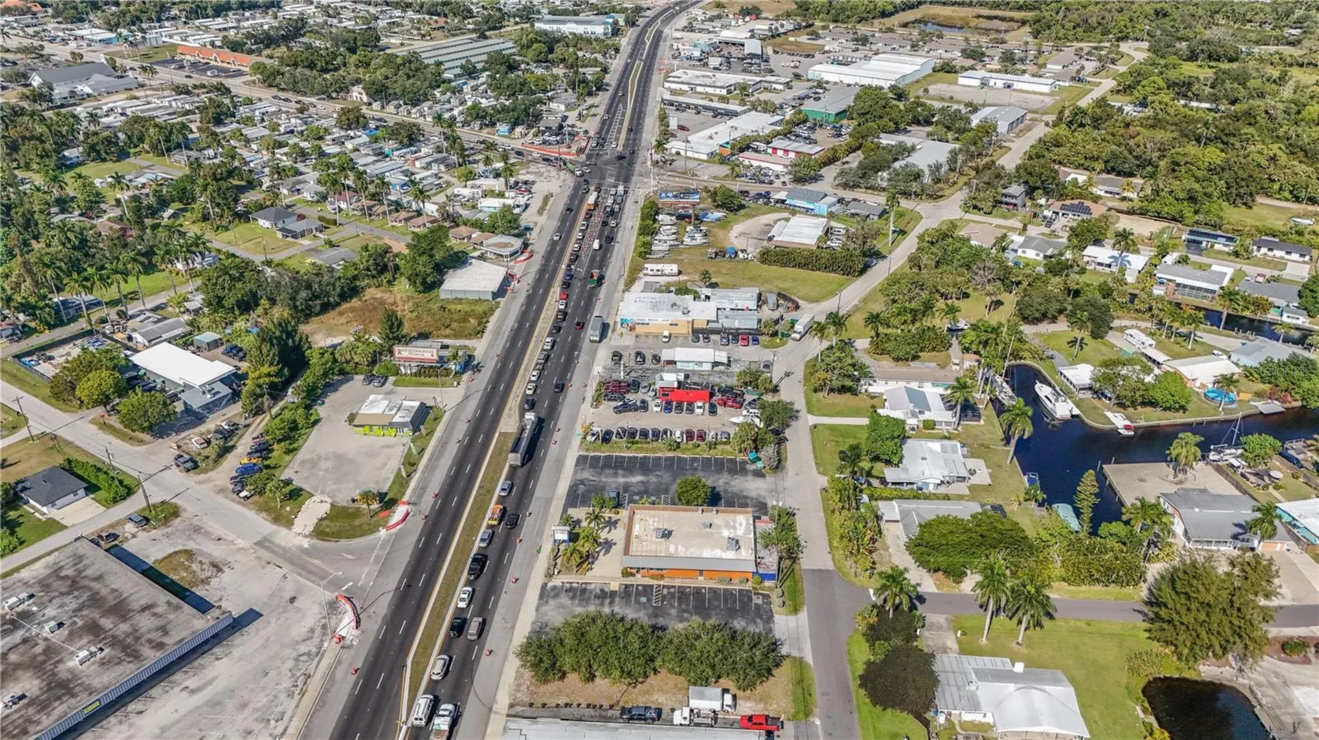 1130 N Tamiami Trail North Fort Myers FL 33903