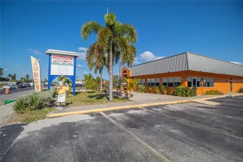 1130 N Tamiami Trail North Fort Myers FL 33903