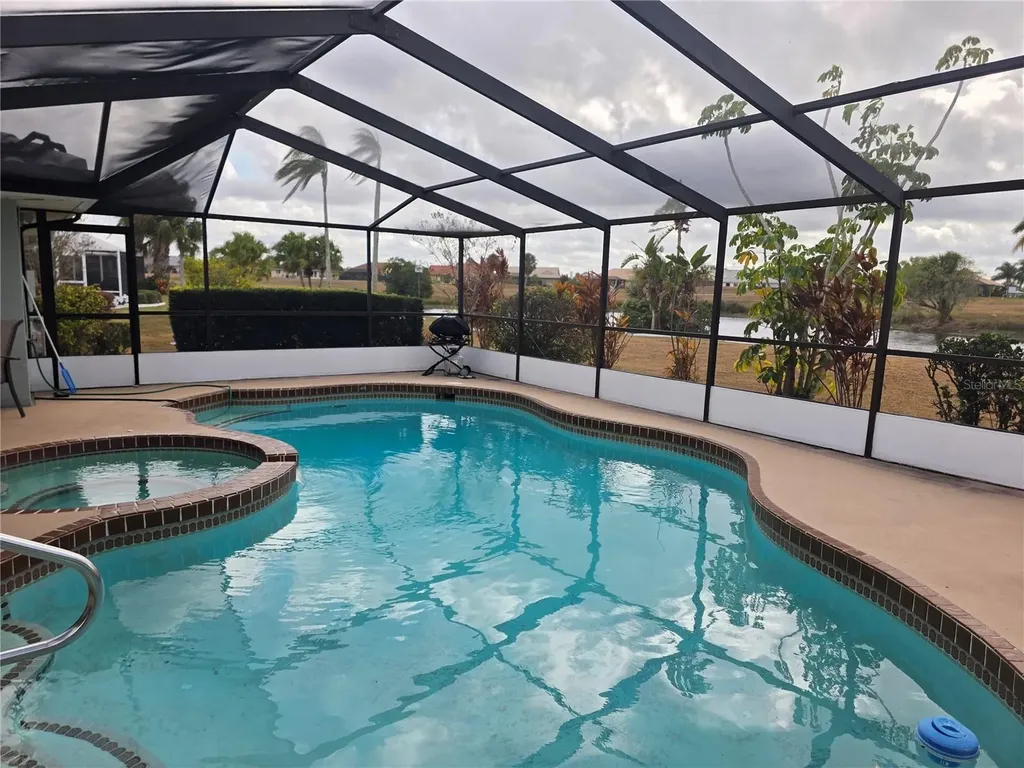 1924 New Bedford Drive Sun City Center FL 33573
