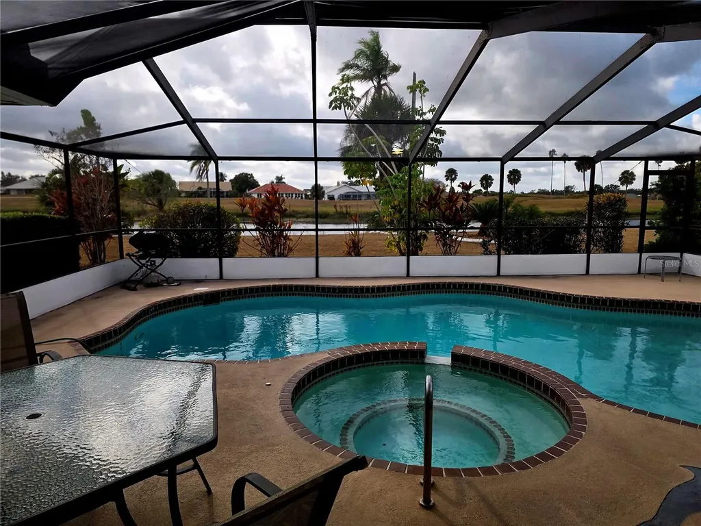 1924 New Bedford Drive Sun City Center FL 33573