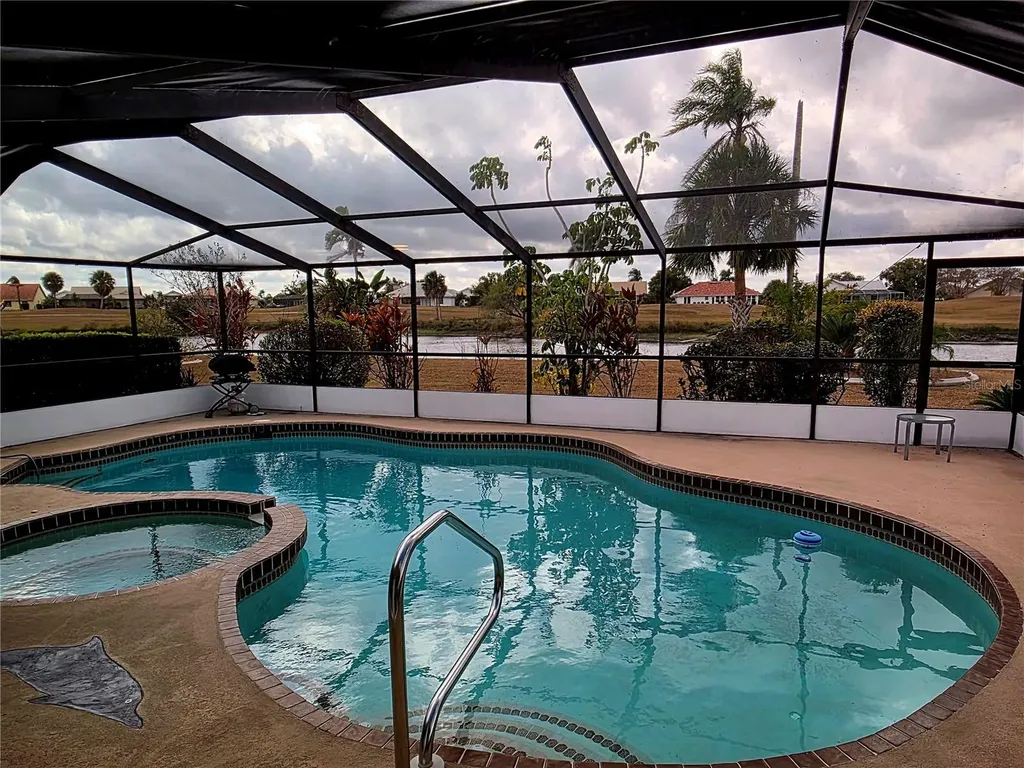 1924 New Bedford Drive Sun City Center FL 33573