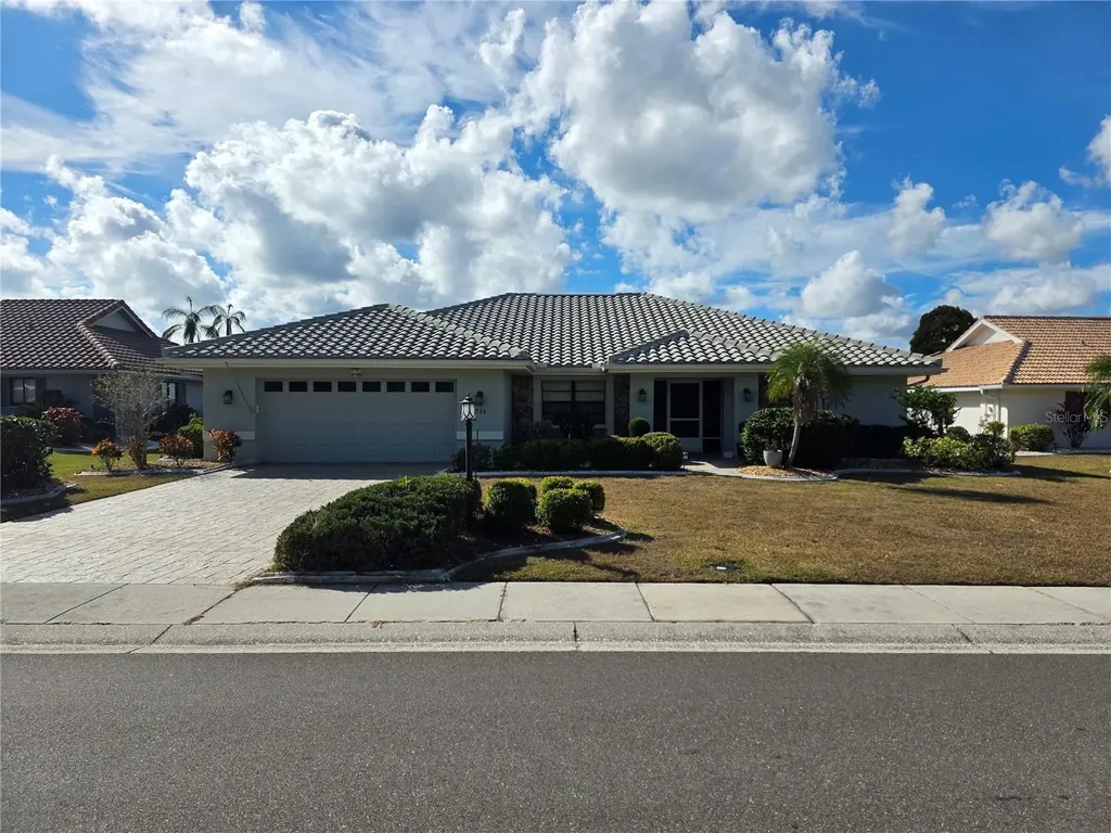 1924 New Bedford Drive Sun City Center FL 33573