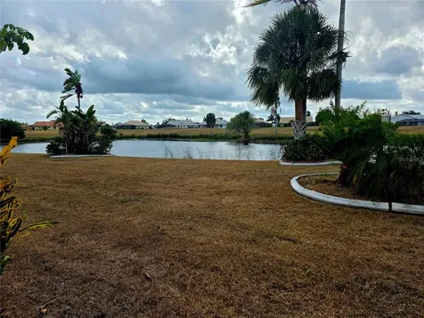 1924 New Bedford Drive Sun City Center FL 33573