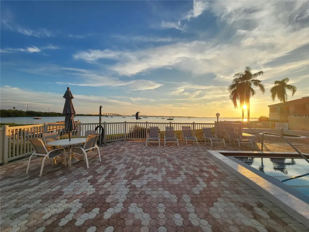 6361 Bahia Del Mar Boulevard St Petersburg FL 33715