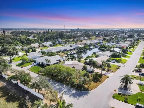 4419 Mangrove Point Road Bradenton FL 34210