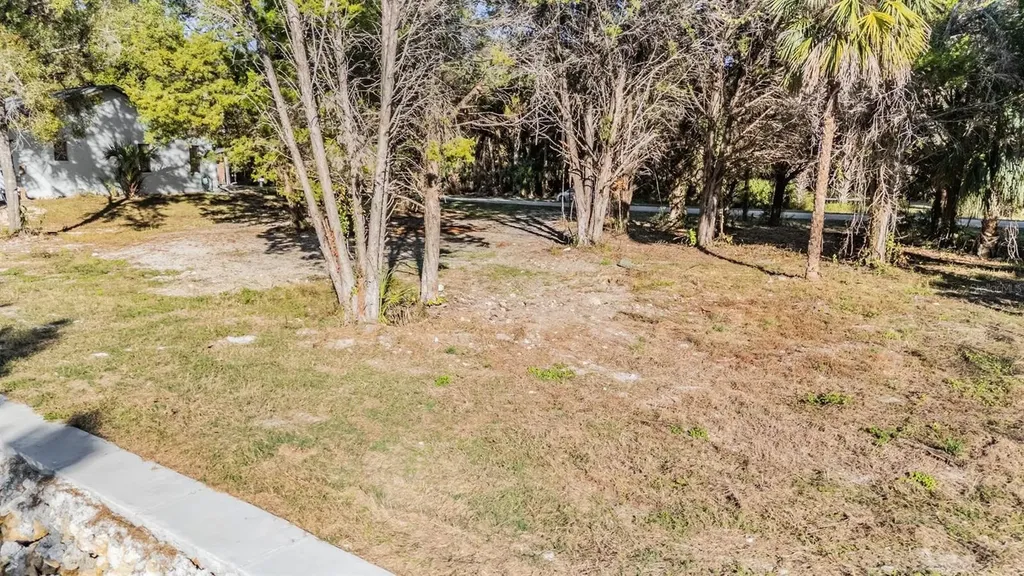 3924 N Apalachee Point Crystal River FL 34428