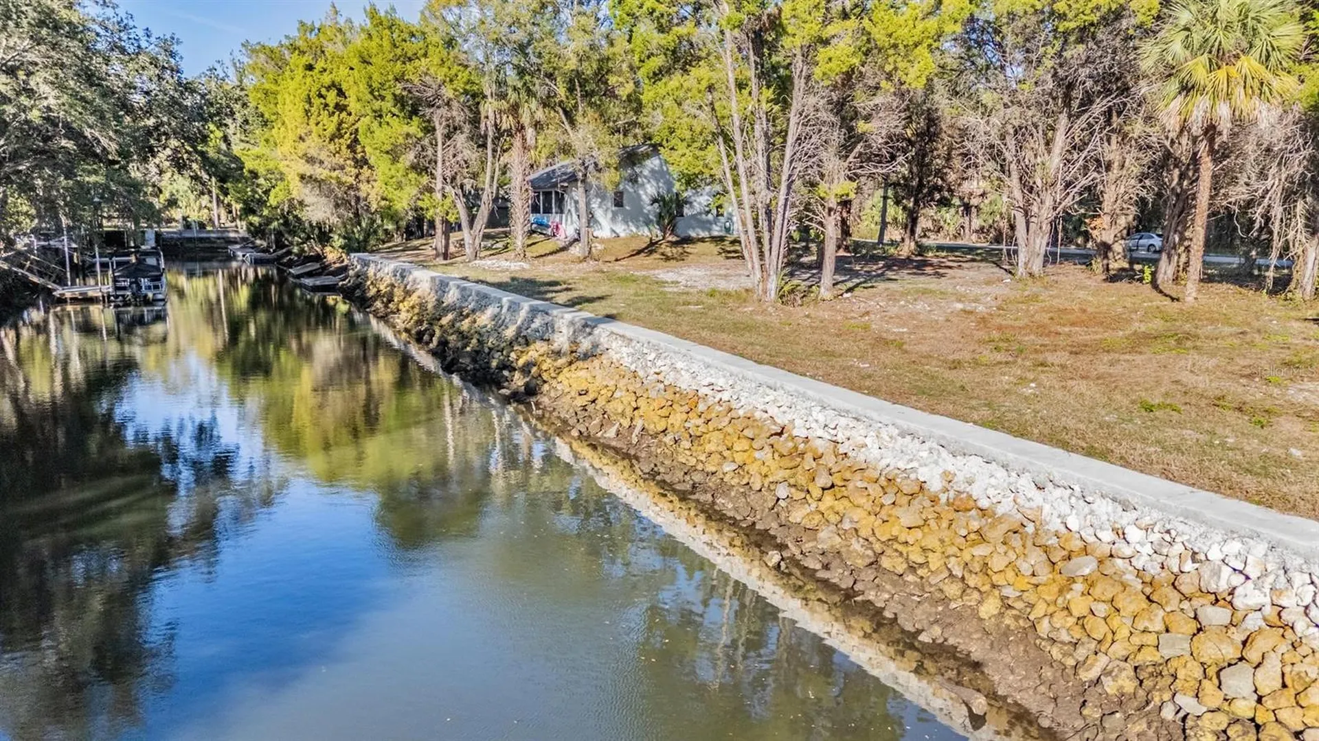 3924 N Apalachee Point Crystal River FL 34428