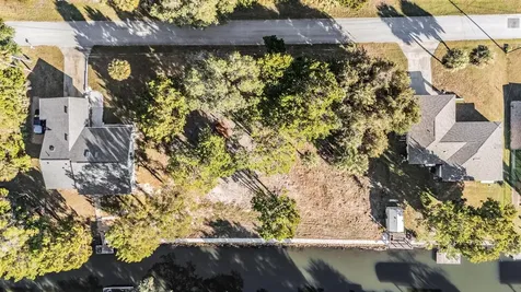 3924 N Apalachee Point Crystal River FL 34428