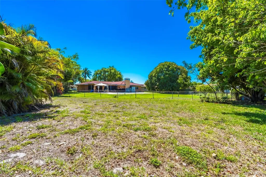 4250 NW 107th Avenue Coral Springs FL 33065