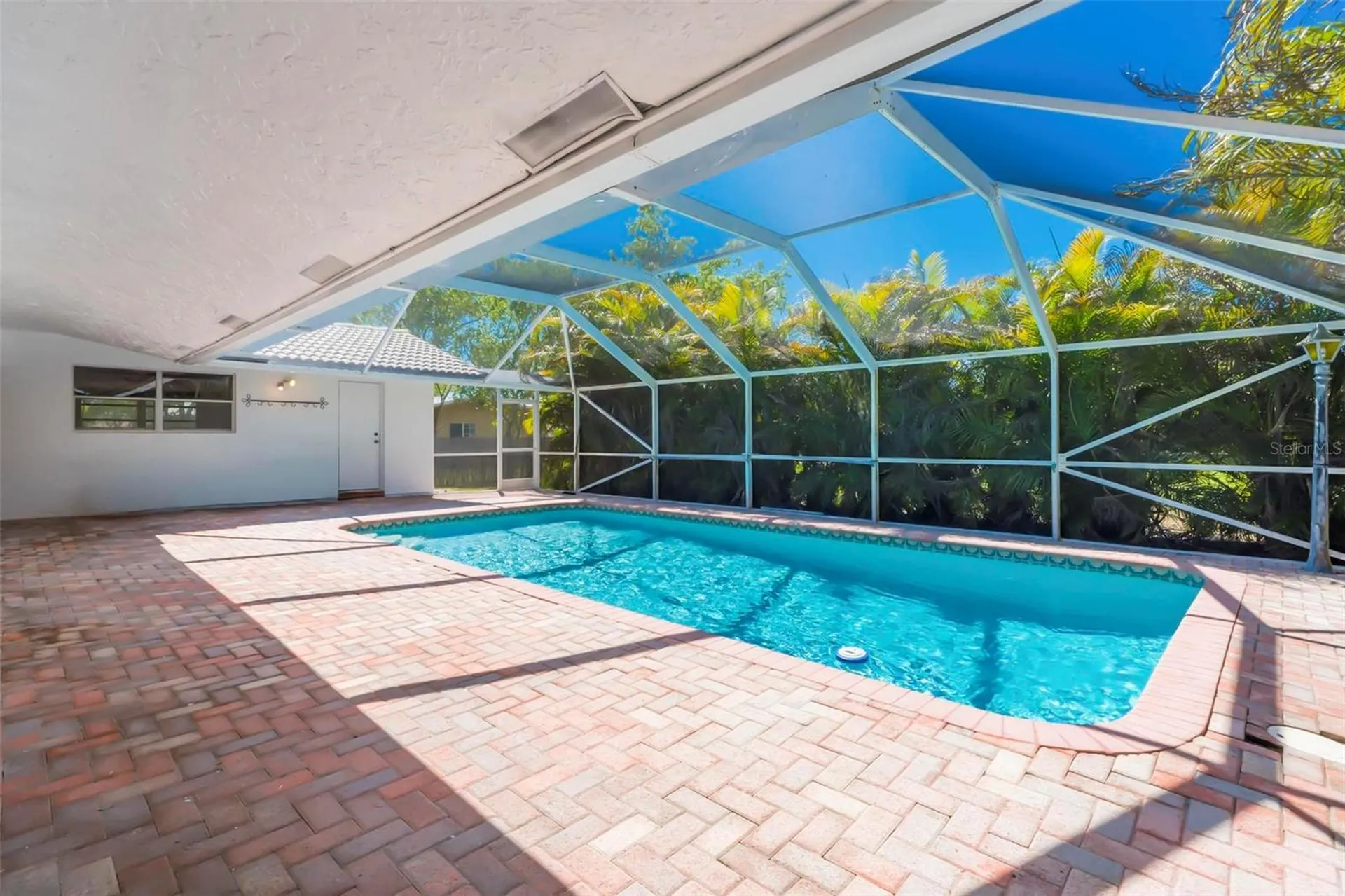 4250 NW 107th Avenue Coral Springs FL 33065
