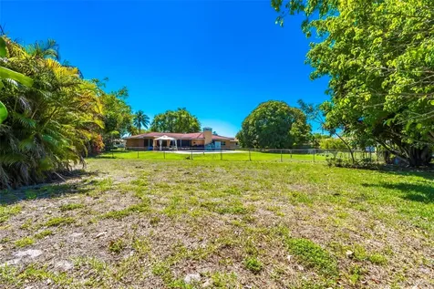 4250 NW 107th Avenue Coral Springs FL 33065