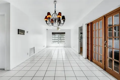 4250 NW 107th Avenue Coral Springs FL 33065