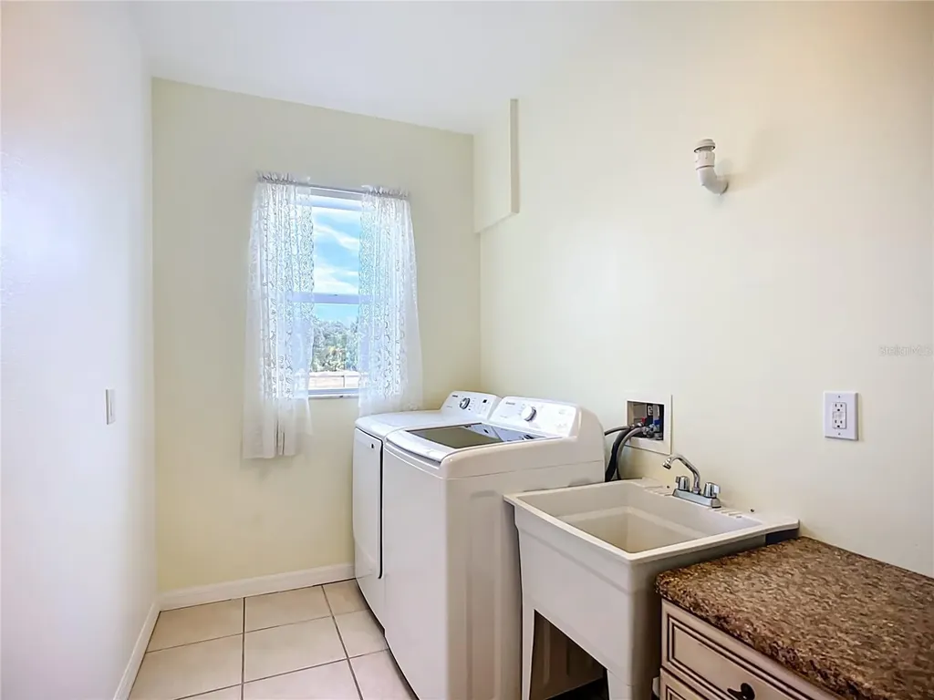 4353 Hidden River Road Sarasota FL 34240