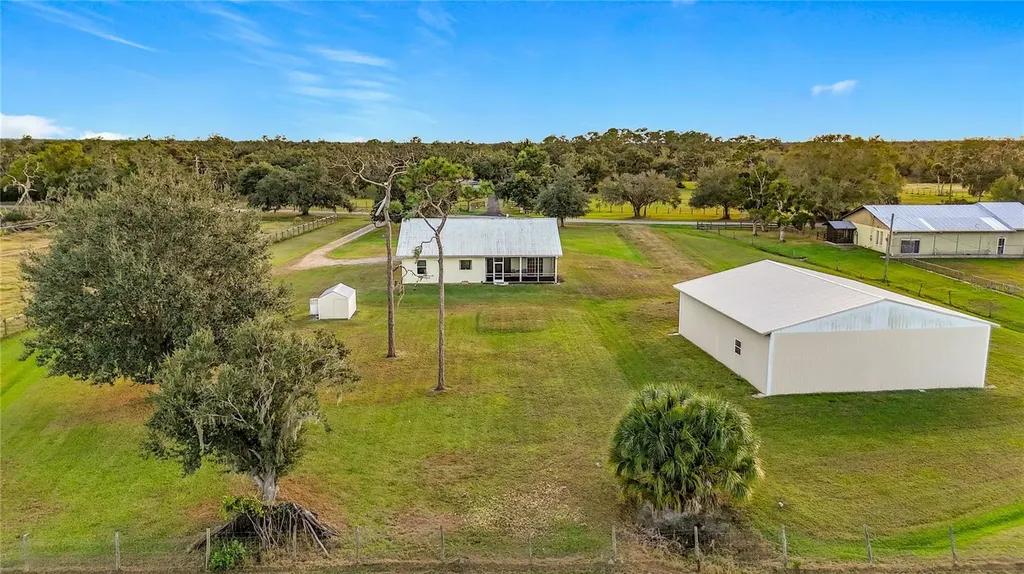 4353 Hidden River Road Sarasota FL 34240