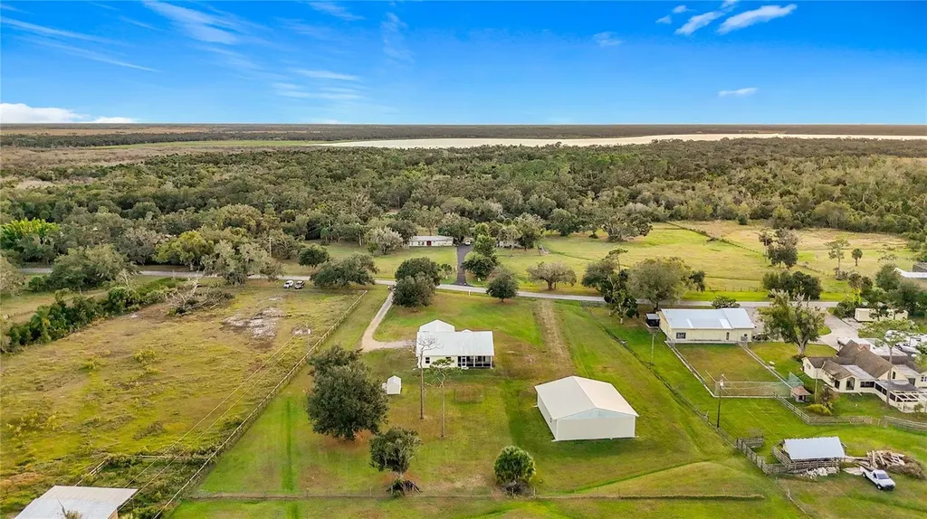 4353 Hidden River Road Sarasota FL 34240